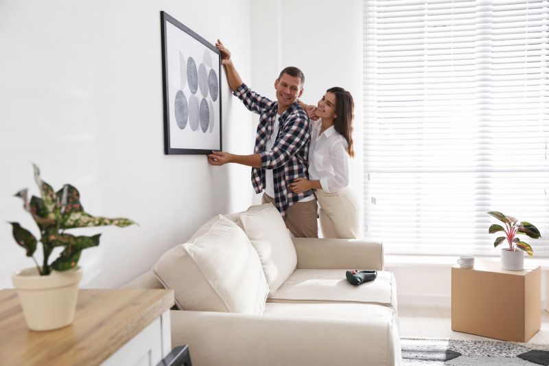 Picture Hanging Supplies and Accessories